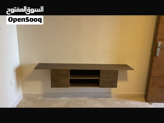 طاولة تلفزيون ، طاولة تلفاز،