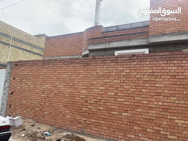 250 m2 4 Bedrooms Townhouse for Sale in Basra Al-Akawat