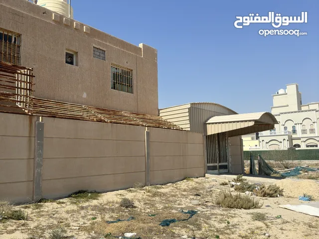 400 m2 More than 6 bedrooms Villa for Sale in Al Ahmadi Wafra residential