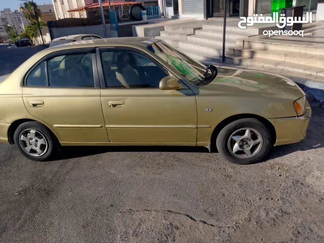 سيارة هونداي فيرنا موديل 2000 للبيع