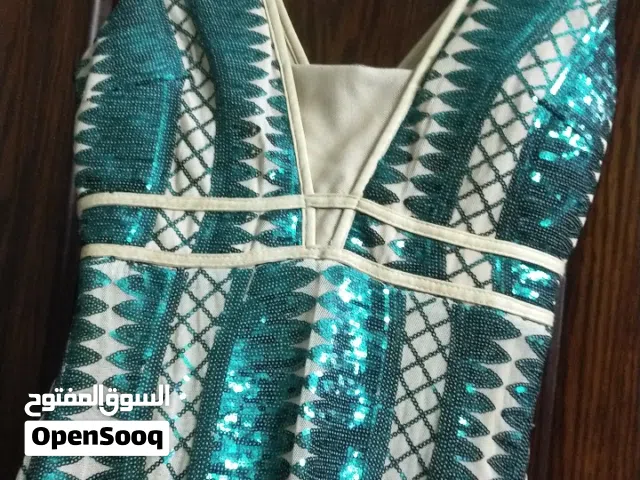 فساتين حفلة او سهرة