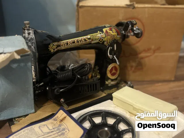 ماكينة خياطة