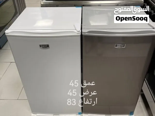 ثلاجه مكتبية نيوتن ناشونال الكتريك 90 لتر مع فريزر قفل توفير طاقة كفاءة تبريد عالية لون سلفر