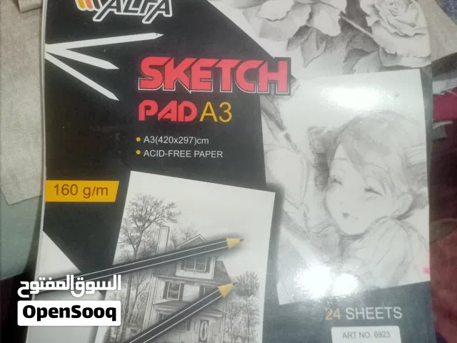 دفتر رسم الرسامين والمصممين والهواه بحاله ممتازه مش مستخدم مو خير خمس صفحات في 24صفحه