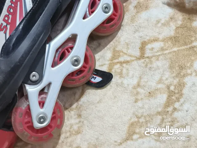 سكيت رول او  حذاء التزلج