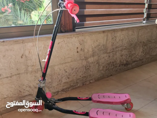 سكوتر مميز جدا 3 عجلات قوي و متين