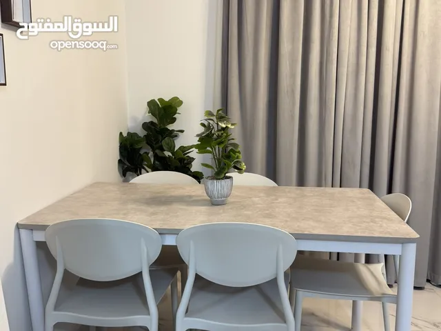 طاولة سفرة 6 أشخاص