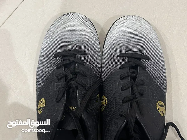 Boys Athletic Shoes in Abu Dhabi
