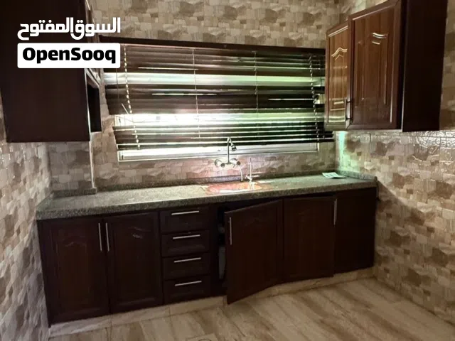 130 m2 4 Bedrooms Apartments for Rent in Zarqa Al Zawahra