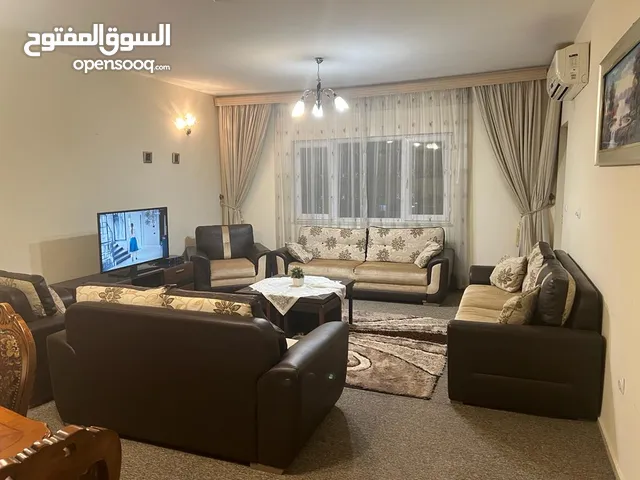 شقة مفروشة للبيع في المنطقه السابعه