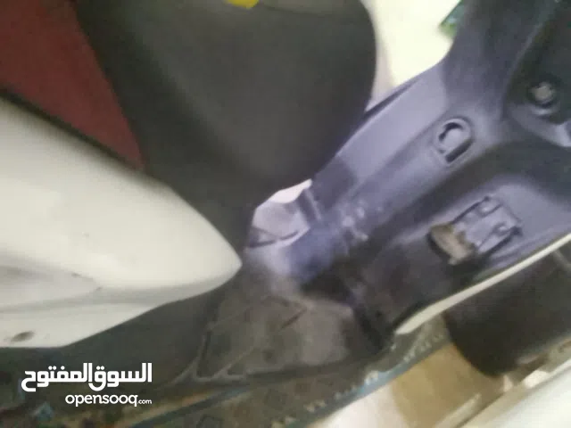 قطع سكوتر ابريليا للبيع كامله ما عدا الشصي