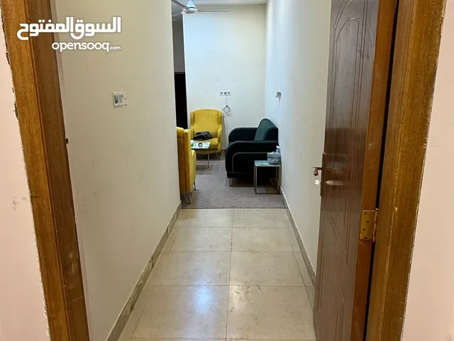 بيت للايجار بحي الكفاءات بناء حديث