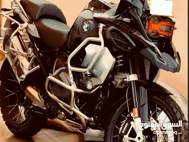 LIKE NEW BMW Adventure R1250 GS Adventure (Triple Black) بي أم دبليو جي اس ادڤينشر دراجة نارية