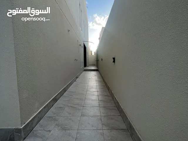 150 m2 More than 6 bedrooms Villa for Rent in Tabuk Al Yarmuk