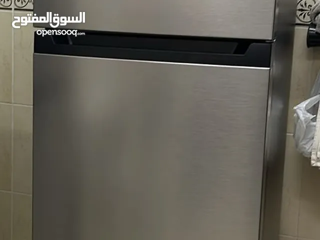 Hitachi Refrigerator 330L (used only for 4 months)