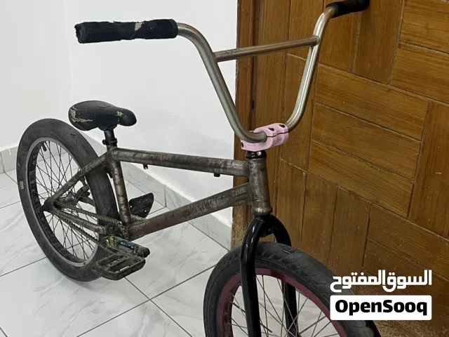 قاري bmx كستم