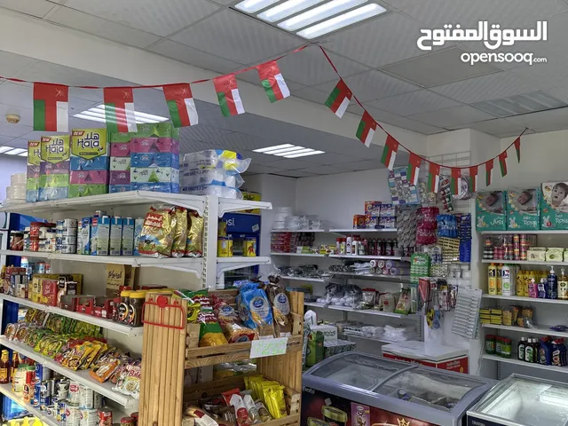 فرصه للاستثمار محلات بقاله للبيع في موقع ممتاز