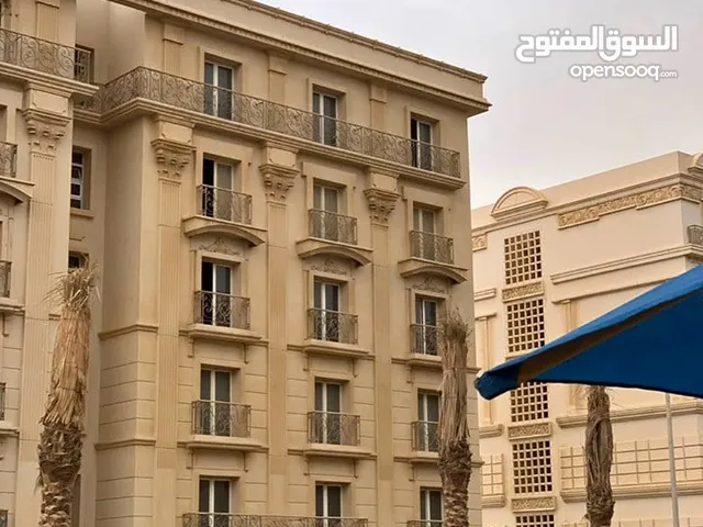للبيع بالتقسيط - شقه ارضي بحديقه - 141م للبيع ف هايد بارك التجمع الخامس