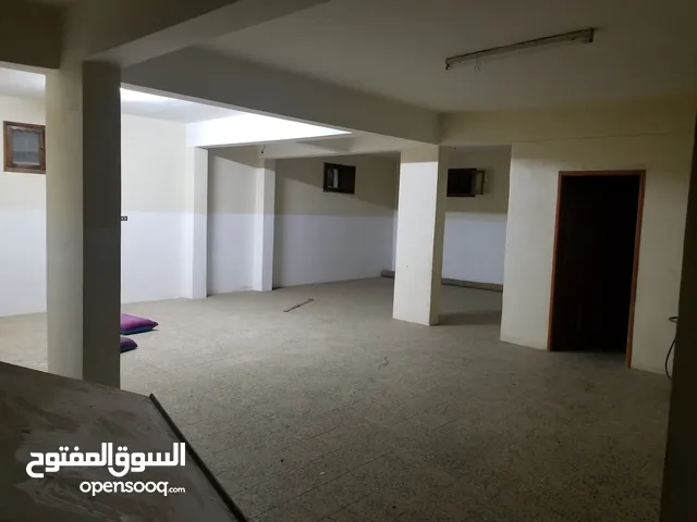 بدروم ارضي للايجار ينفع معمل او مخزن
