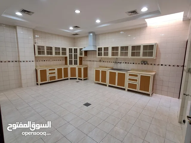 0m2 5 Bedrooms Villa for Rent in Hawally Bayan