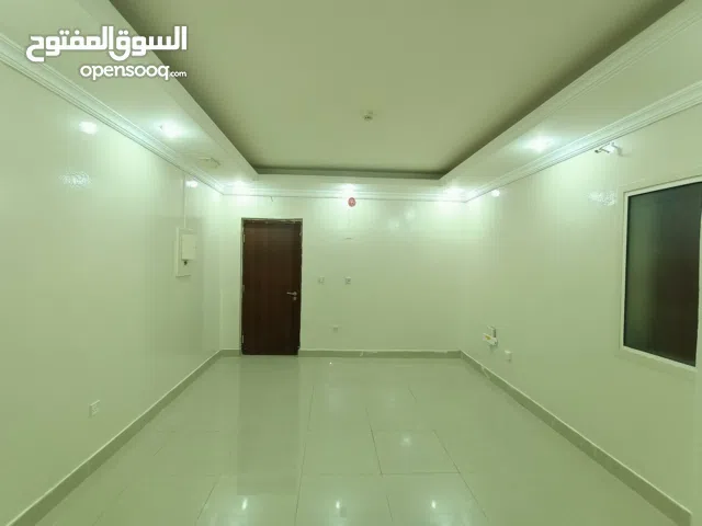 شقة للايجار فى معيذر شارع الفروسية مقابل حديقة إسباير مباشرة مع شهر مجانا