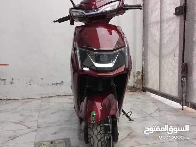 دراجه شحن مستعمل للبيع السرعه 65حقيقي اسم الدراجه سكنس