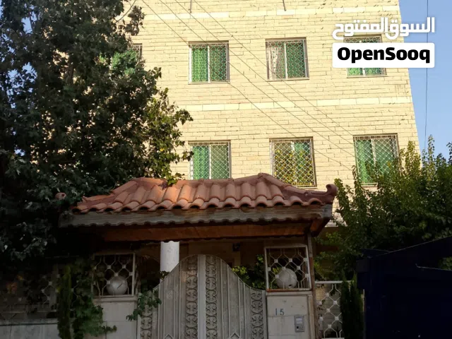 عماره في عمان جبل المناره 4 طوابق مع روف مسطح الف متر قوشان مستقل ارض تنظيميه