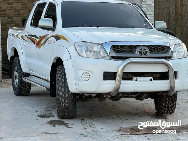 Used Toyota Hilux in Zliten