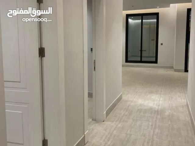 شقة فاخره للايجار في الرياض حي العارض