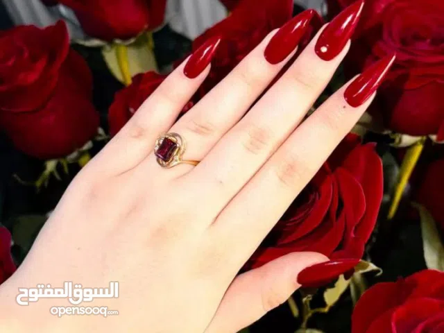 ظافر أكريلك لون أحمر