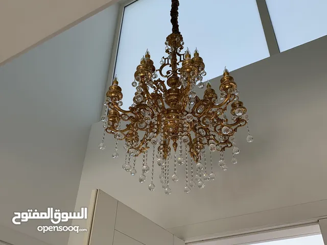 ثريات فاخرة عدد 4 للبيع