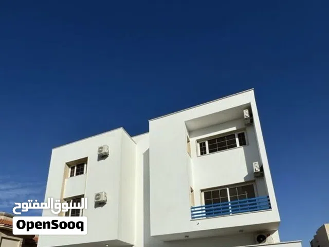مبناء تجاري