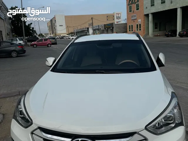 Used Hyundai Santa Fe in Dhofar