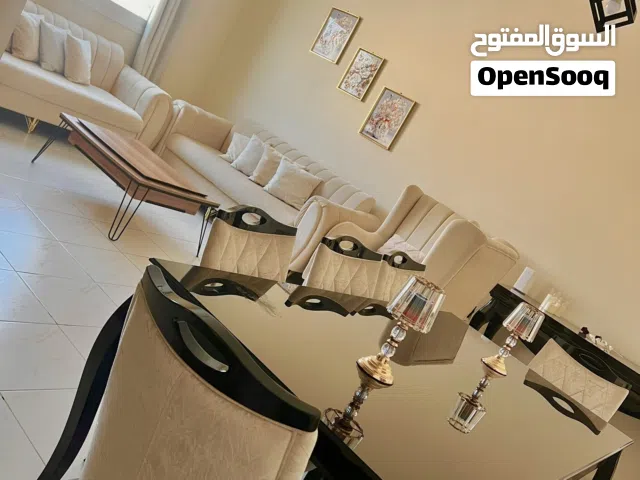 اثاث كامل استخدام خفيف جدا  غرفة نوم ، غرفة جلوس ، طاولة طعام