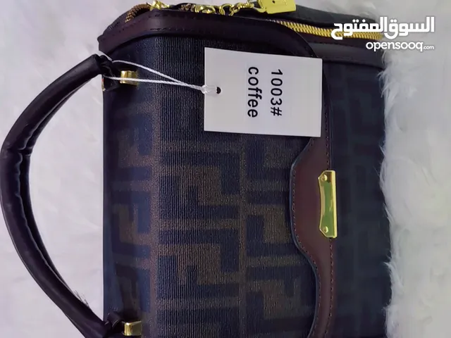 حقيية كتف ماركة فيندي