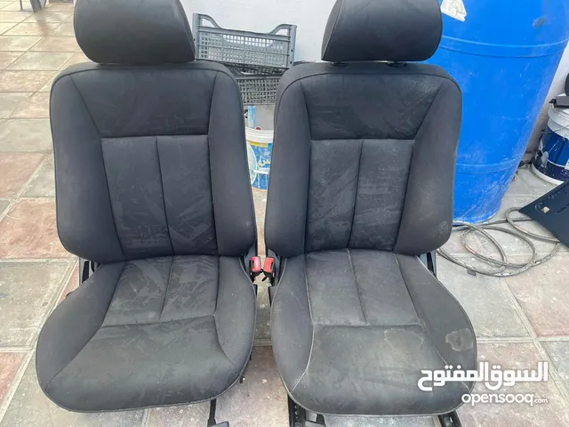 غرفة قماش مرسيدس قرش ونص2001 بحالة الوكالة كراسي كهرباء