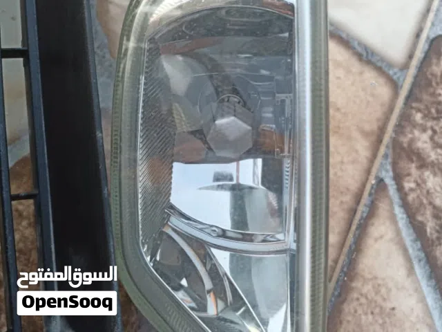 فلاطوري فورد فوكس 2003يمين وشباك بروانطي في حاله ممتازه