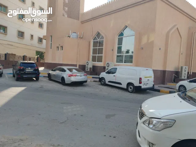 120 m2 4 Bedrooms Apartments for Rent in Ajman Al Rumaila