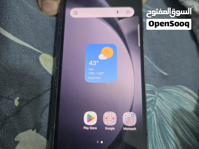 كالكسي فولد 5 5G