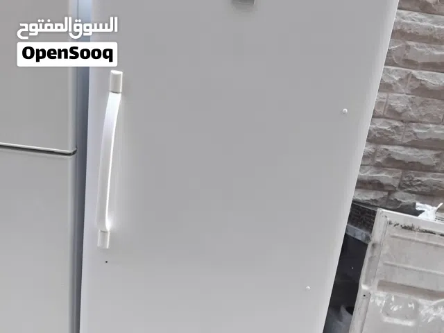 بيع ثلاجة خضار ومشروبات فريجدير أمريكي أكبر شي معا التوصيل والكفاله