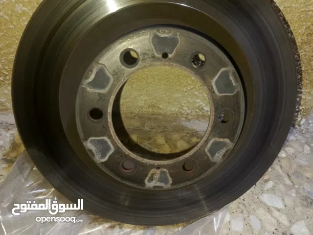 فلنجات ودسكات وبنزات برادو نظيف 70 الف فقط