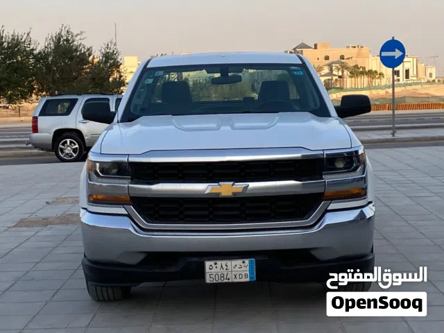 2018 Chevrolet Silverado Standard