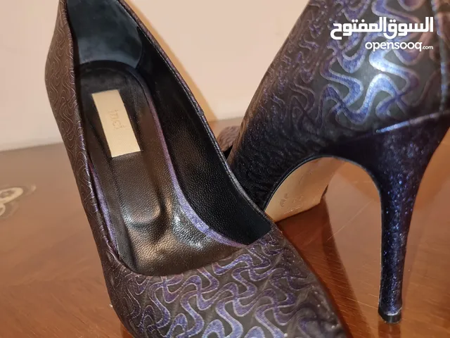 Other With Heels in Tripoli