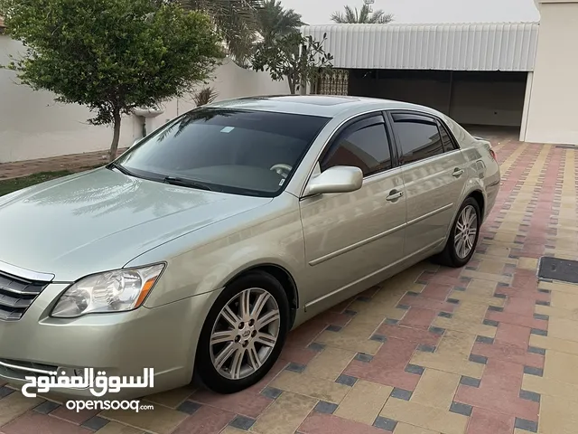 Used Toyota Avalon in Sharjah