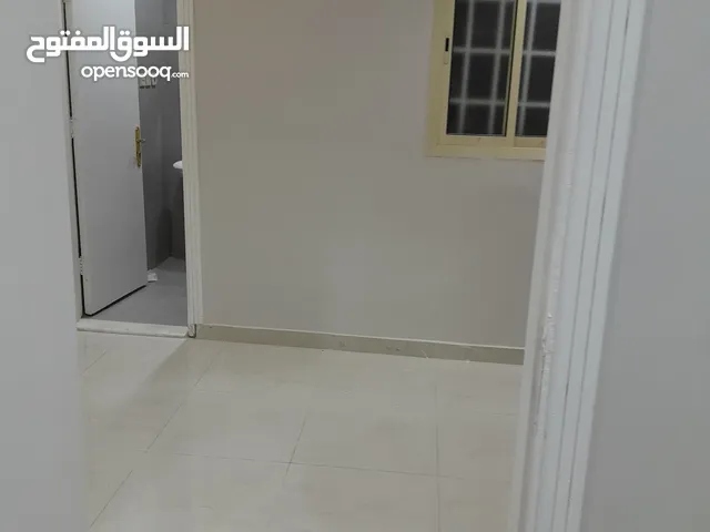 140 m2 1 Bedroom Apartments for Rent in Al Riyadh Al Fayha
