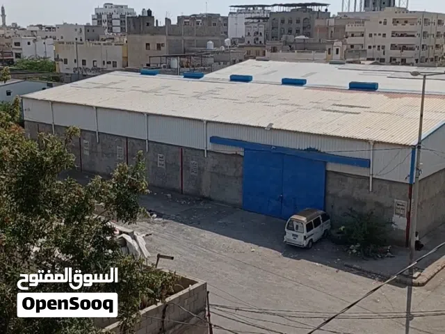 هنجر للايجار شارع الداعري خلف شارع شمسان  بجوار مسجد الحاشدي على شارعين مساحتة 950 متر