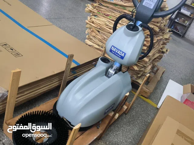مكانيس صناعيه 80L ثلاث ماطورات نحاس ميين بل ميه شركه NAVADA ايطاليه الصنع مع الملاحقات وأيضآ چلايه