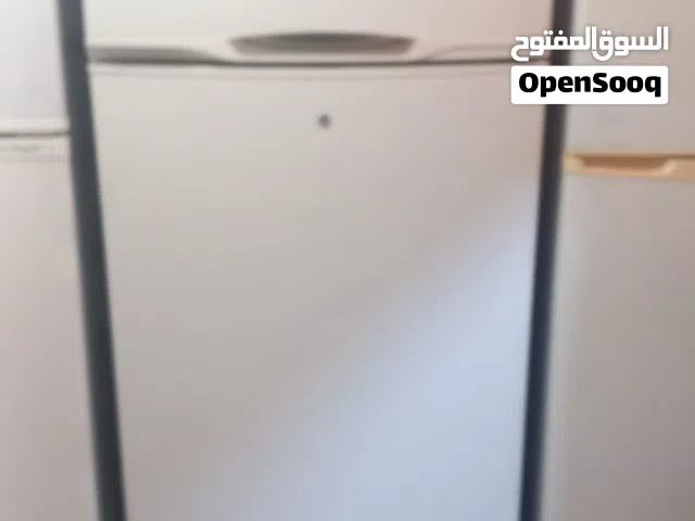 نبيع ثلاجه ناشونال 24 قدم بحاله ممتازه حجم كبير بحاله ممتازه