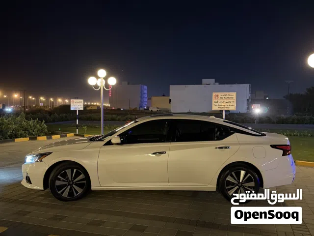 2020 نيسان التيما SV