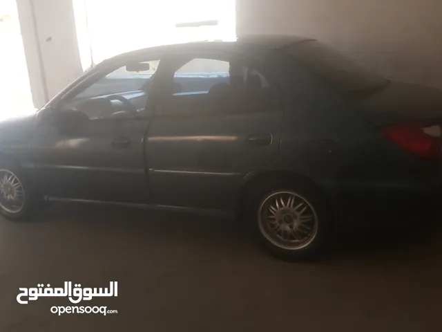 كيا ريو 2001